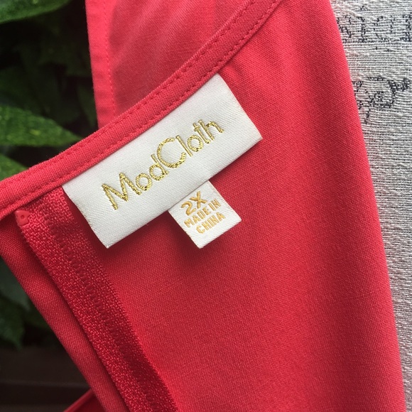 Modcloth sleeveless blouse in size 2X. - Picture 10 of 13